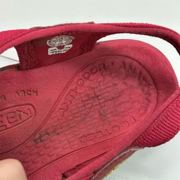 KEEN Women's Clearwater CNX Sandals Bright Pink Size 8 Lightweight Lace Up - Picture 5 of 12